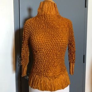 C'est DUO Amber Gold 3/4 Sleeve Bubble Top